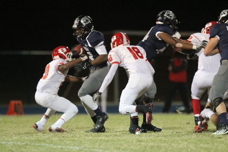 ShoemakerBeltonFootball111.JPG